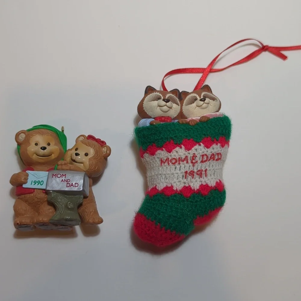 Hallmark 1990 Mom Dad Bears an 1991 Mom Dad Raccoons Crotchet Stocking Ornaments